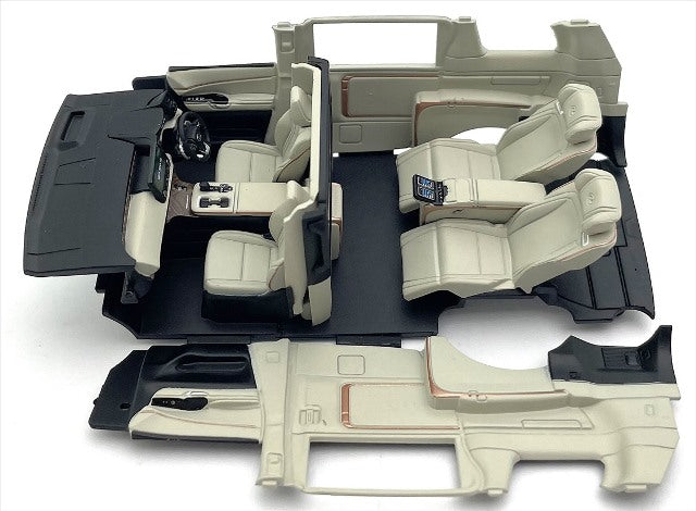 KS03924T KYOSHO 1:43 Lexus LM 500h (Sonic Titanium 4-Seater Solis White)