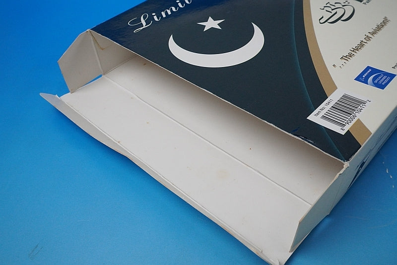 1:400 B777-200/ER PIA Pakistan AP-BGK 10411 Phoenix airplane model