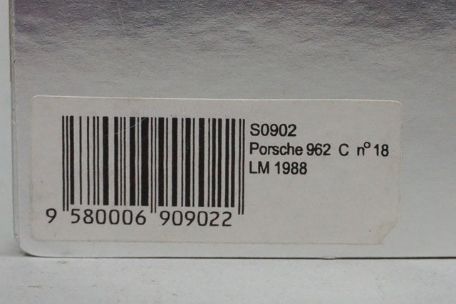 1:43 SPARK S0902 Porsche 962C LM Le Mans 1988 #18 model car