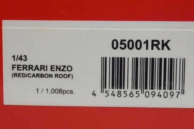 1:43 KYOSHO 05001RK Ferrari Enzo Red/Carbon Roof model car