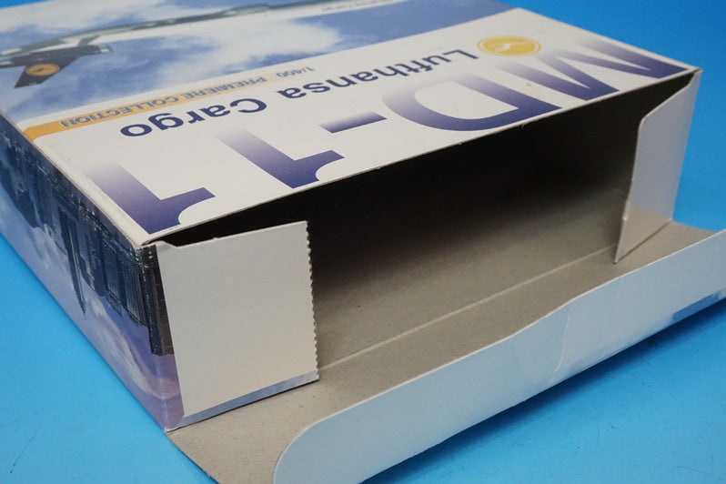 1:400 MD-11 Lufthansa Cargo D-ALCA 55059 Dragon airplane model