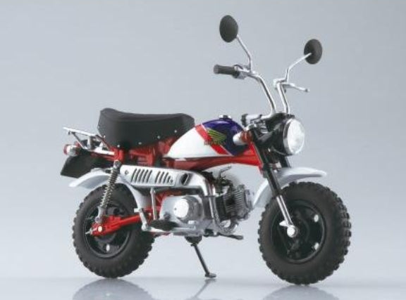 111703 Aoshima 1:12 Finished Model Bike Honda Monkey Special Shasta White (Tricolor)