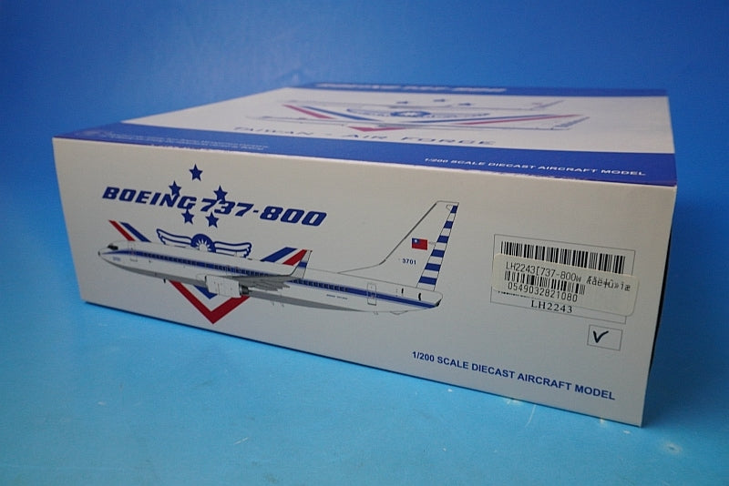1:200 B737-800 Republic of China Air Force Taiwan Air Force #3701 LH2243 JC Wings airplane model