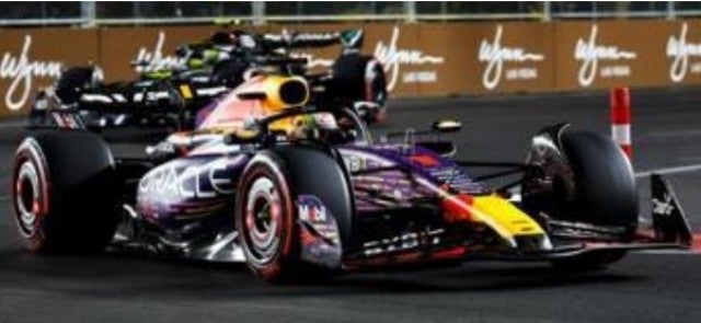 18S972 Spark 1:18 Oracle Red Bull Racing RB19 #1 Winner, Las Vegas Grand Prix 2023, M. Verstappen