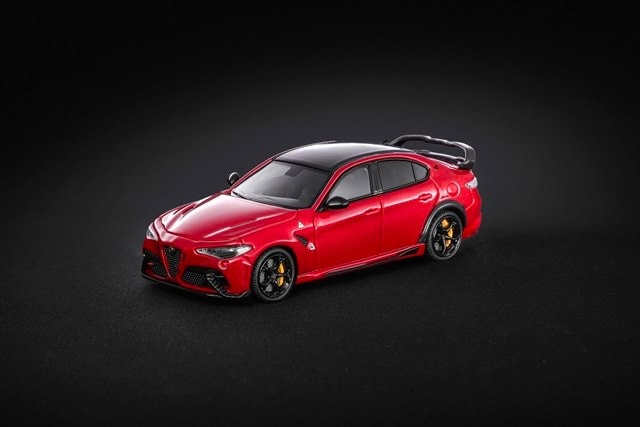 MH64009RGR MOTORHELIX 1:64 Alfa Romeo Giulia GTAm GTA Red model car