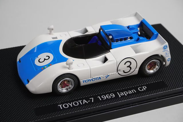1:43 EBBRO 43664 Toyota-7 Japanese GP 1969 #3 White/Blue – Boost