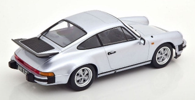 KKDC180714 KK scale 1:18 Porsche 911 Carrera 3.2 Coupe with rear spoiler, 250,000th Anniversary, 1988, silver