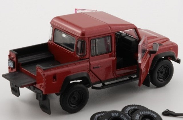 64B0268 BM CREATIONS 1:64 Land Rover Defender 110 2016 Pickup Orange LHD