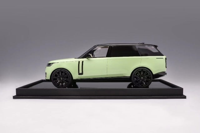 MH026LG MH MOTORHELIX 1:18 Land Rover Range Rover Light green