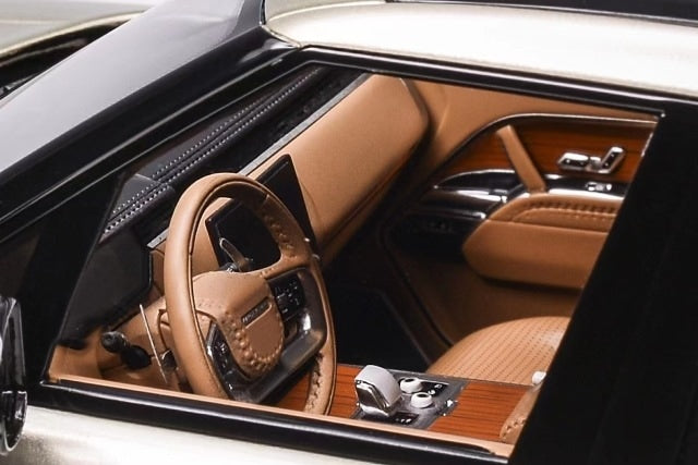 MH026CG MH MOTORHELIX 1:18 Land Rover Range Rover champagne gold