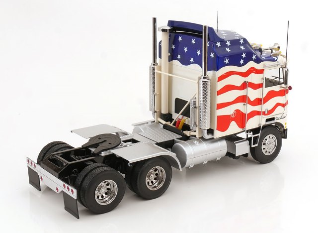 RK180146 ROAD KINGS 1:18 Kenworth K100 Aerodyne 1976 Stars & Stripes
