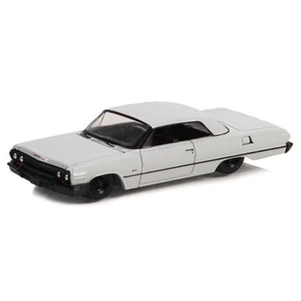 51465 GreenLight 1:64 Chevrolet 1963 Impala Lowrider Gray (North America Only)