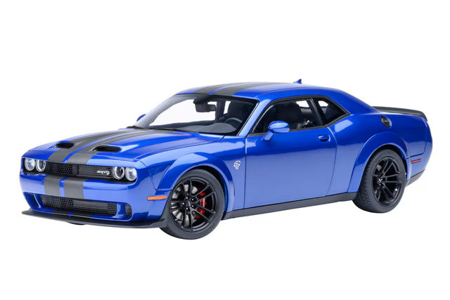 71763 AUTOart 1:18 Dodge Challenger SRT Jailbreak 2022 Metallic Blue with Carbon Black Stripes INDIGO BLUE