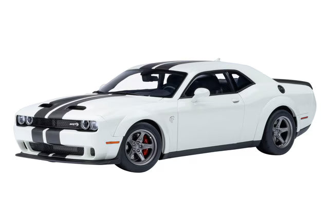 71766 AUTOart 1:18 Dodge Challenger SRT Super Stock 2023 White with Carbon Black Stripes Knuckle White
