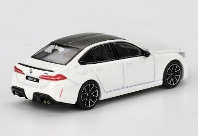 MGT01092-R TSM MINI-GT 1:64 BMW M5 Alpine White (Right-hand drive)