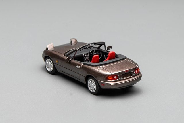 M60207R MOTORHELIX 1:64 Mazda Eunos Roadster (NA) Right-Hand Drive Metallic Brown