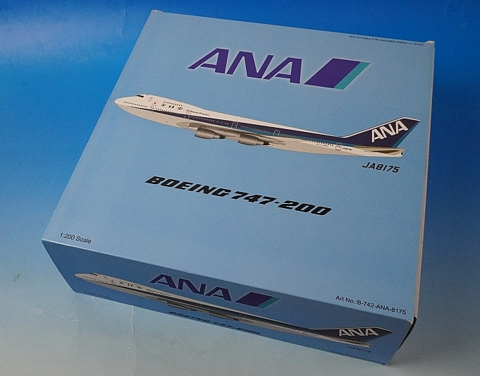 1:200 B747-200 ANA JA8175 B-742-ANA-8175 B-Models airplane model