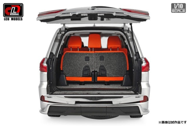 LCD18010-SI LCD MODELS 1:18 Lexus LX570 Silver