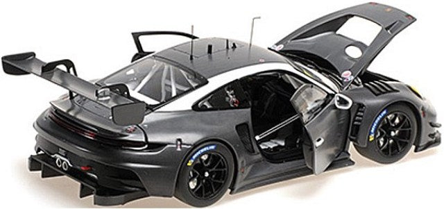 110246000 MINICHAMPS 1:18 Porsche 911 (992) GT3 R Carbon/Custom Version