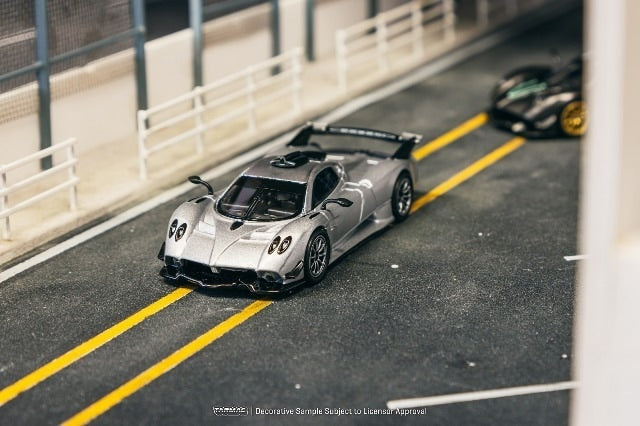 T64G-TL035-SL Tarmac Works 1:64 Pagani Huayra R Satin Silver