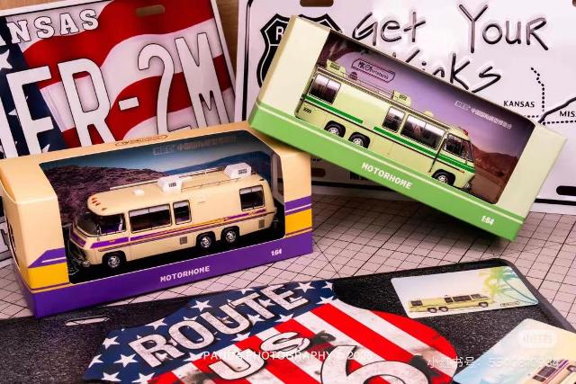 MK Miniatures 1:64 GMC Motorhome 1978 Green model car