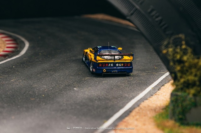 T64-088-96LM44 Tarmac Works 1:64 Ferrari F40 GTE 24h of Le Mans 1996