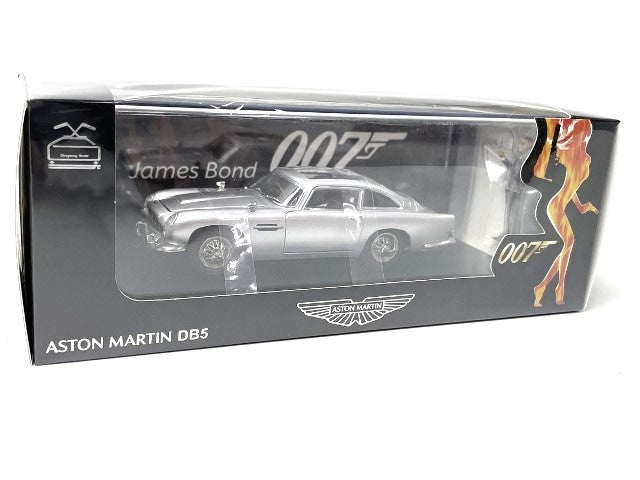 8250622 XiaoGuang MODEL 1:43 Aston Martin DB5 1965 Silver 007 version model car