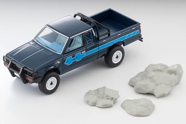 LV-N321b Tomytec 1:64 Nissan Truck 4X4 King Cab North American Version (Blue) 332855