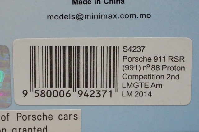 1:43 Spark S4237 Porsche 911 RSR Proton Competition LMGTE Am LeMans 2nd 2014 #88 model car