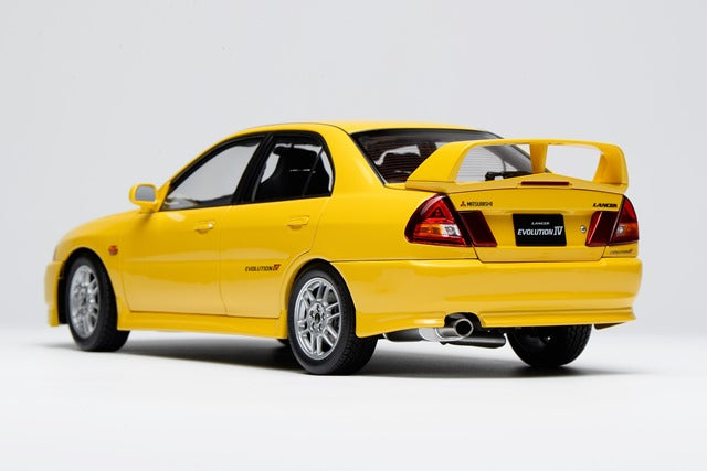 M84006 MOTORHELIX 1:18 Mitsubishi Lancer Evolution IV EVO IV Dandelion Yellow model car