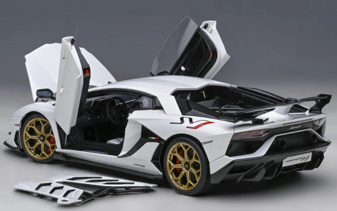 79217 AUTOart 1:18 Lamborghini Aventador SVJ Pearl White model cars