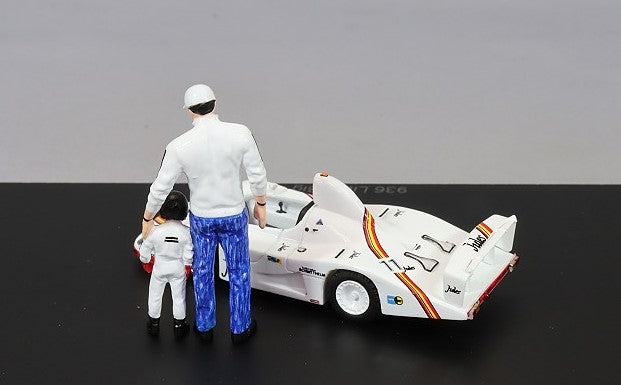 S7840 SPARK 1:43 Porsche Little Big Mans Le Mans Classic Set with Figurine