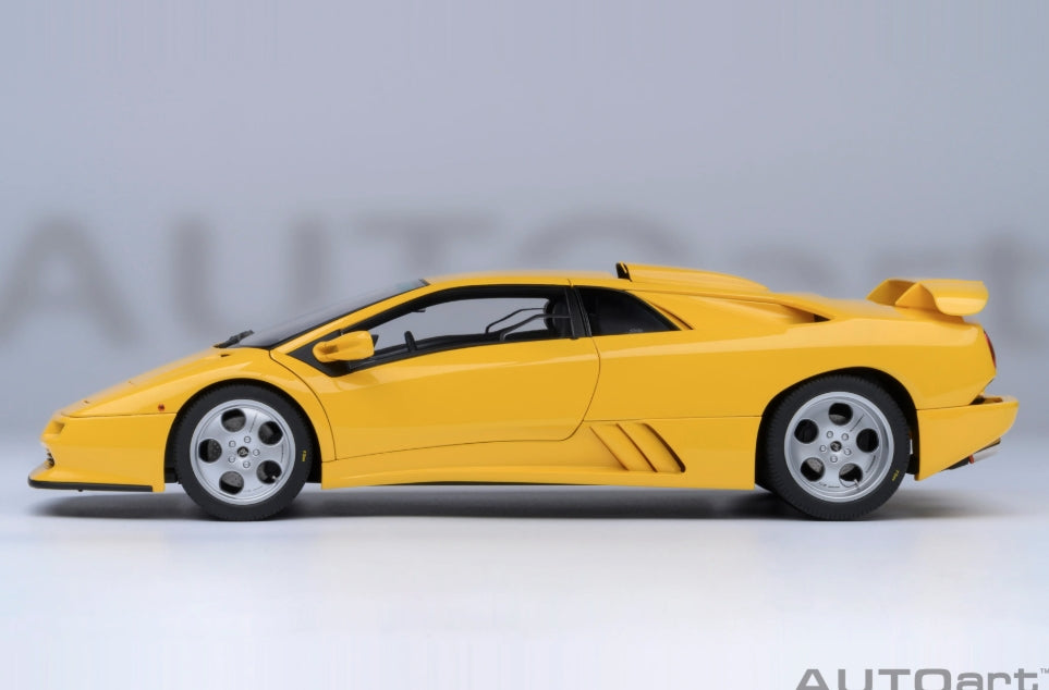 79144 AUTOart 1:18 Lamborghini Diablo SE30 Jota Yellow