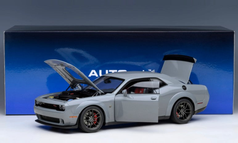 71774 AUTOart 1:18 Dodge Challenger R/T Scat Pack Widebody 2022 SMOKE SHOW / Gray