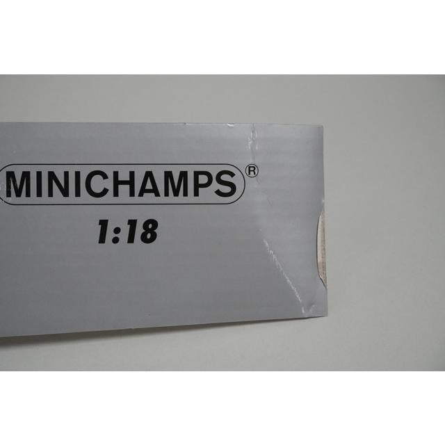 1:18 MINICHAMPS 110120002 Red Bull Racing Renault RB8 2012 #2 M.Weber model car