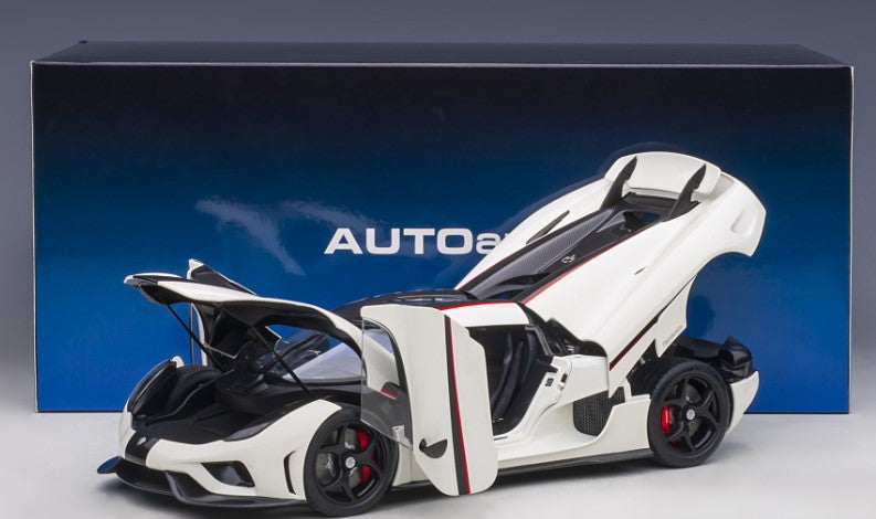 79027 AUTOart 1:18 Koenigsegg Regera White / Carbon Black / Red model car