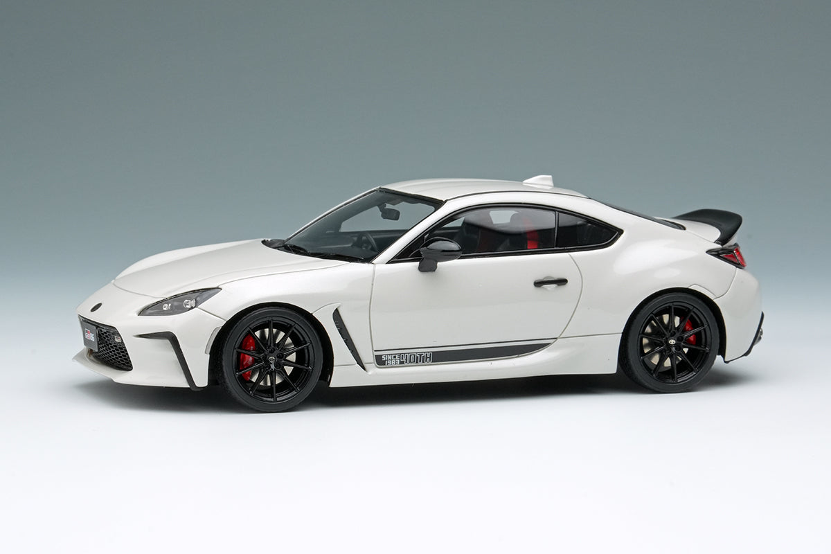 [ Back-order ] Make Up EIDOLON EM752B 1:43 Toyota GR86 RZ 40th Anniversary Limited White