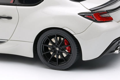 [ Back-order ] Make Up EIDOLON EM752B 1:43 Toyota GR86 RZ 40th Anniversary Limited White