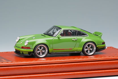 [ Back-order ] Make Up Titan64 TM004B 1:64 Singer DLS Green