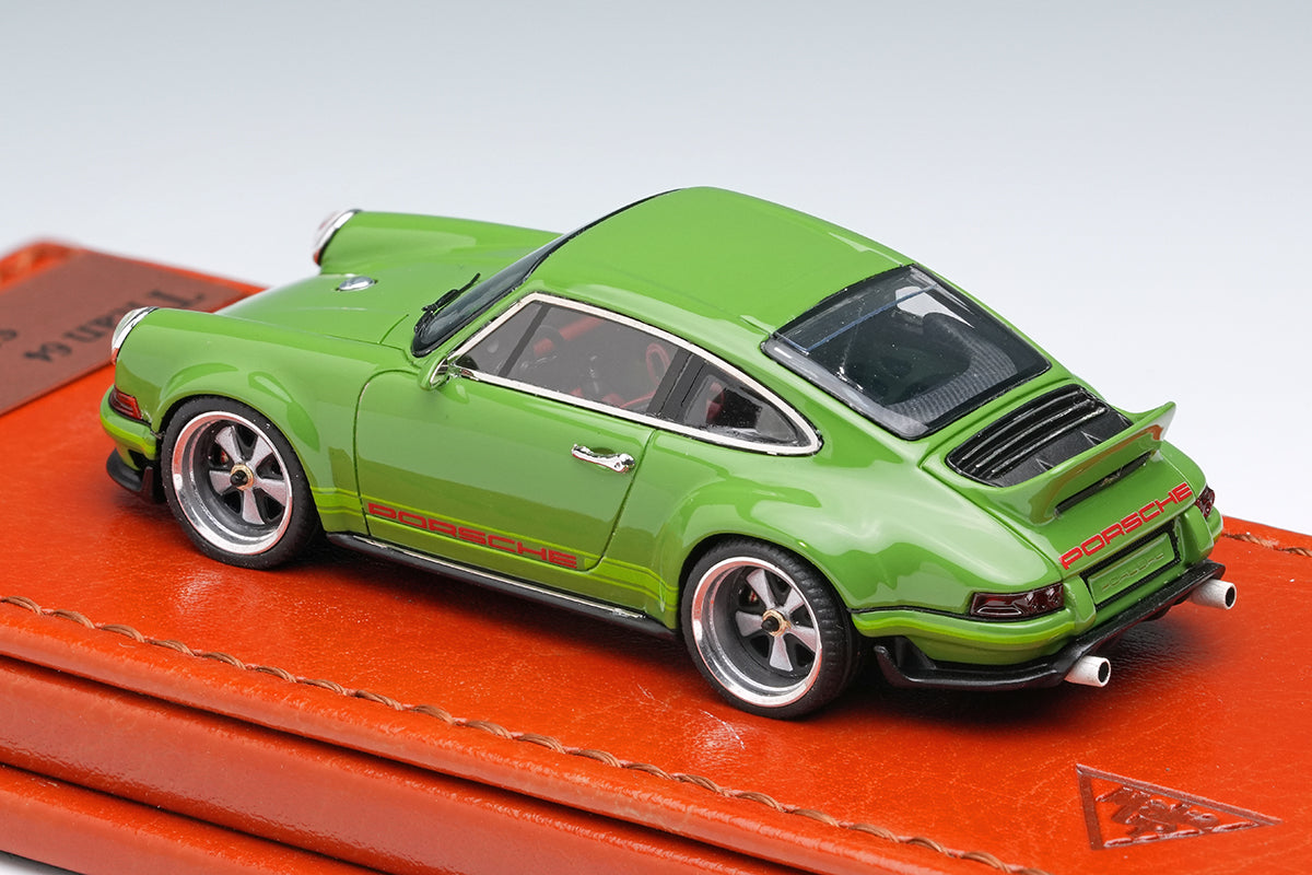 [ Back-order ] Make Up Titan64 TM004B 1:64 Singer DLS Green