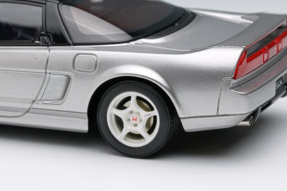 [ Back-order ] Make Up EIDOLON EM666G 1:43 Honda NSX-R NA1 1992 Headlamp Open Sebring Silver Metallic model car