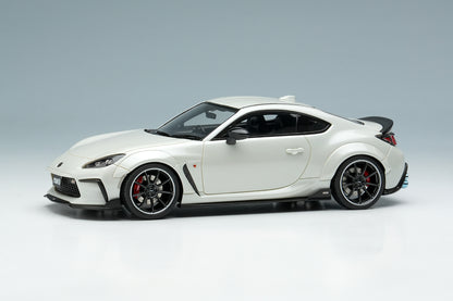 [ Back-order ] Make Up EIDOLON EM725B 1:43 TOM'S GR86 Widebody 2022 Crystal White Pearl model car