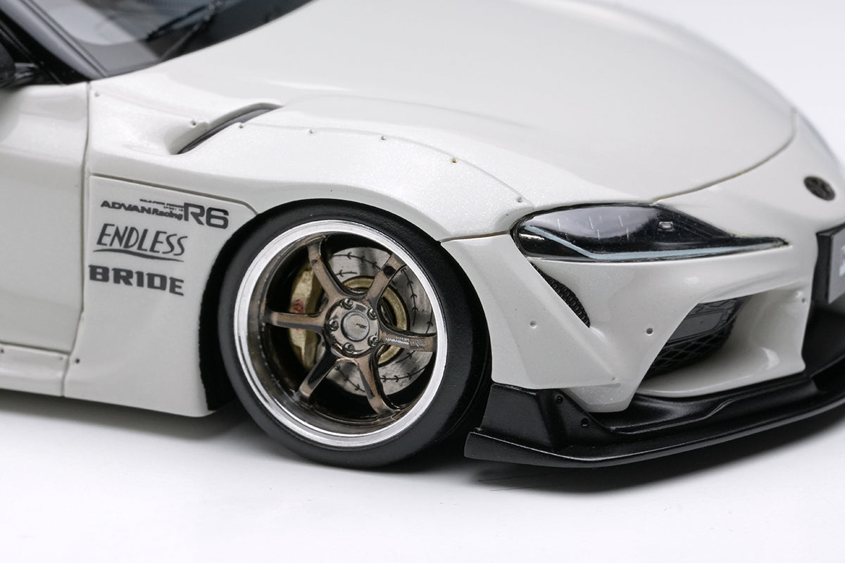 [ Back-order ] Make up EIDOLON EM723 1/43 HKS GR Supra Wide body 2019 Pearl White