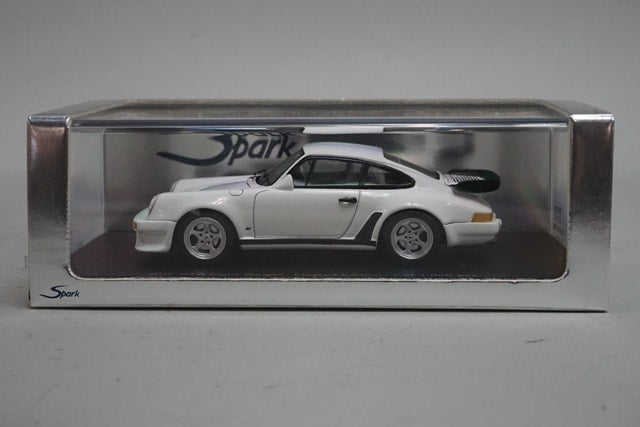 1:43 SPARK RDC003 RUF BTR Lightweight Limited Edition White model car