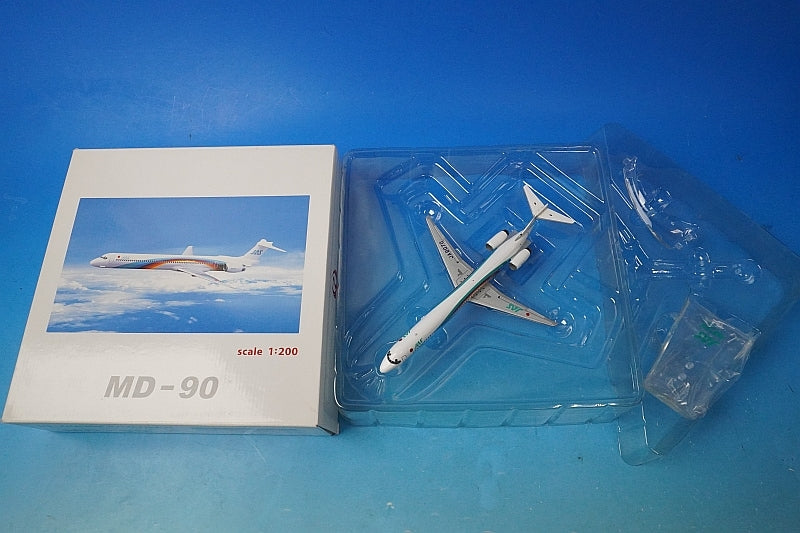 1:200 MD-90 JAS Akira Kurosawa No. 7 JA8070 BJE3040 Hogan airplane model