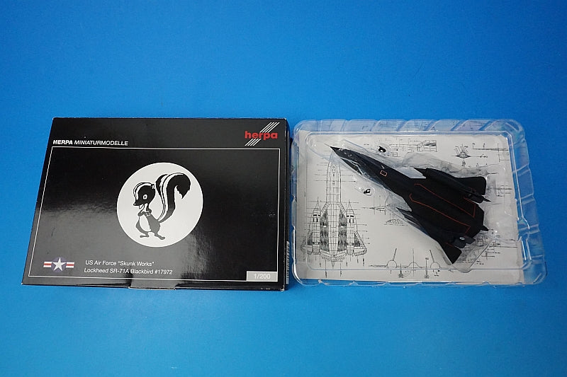 1:200 SR-71A Blackbird US Air Force Skunk Works 553025 Herpa