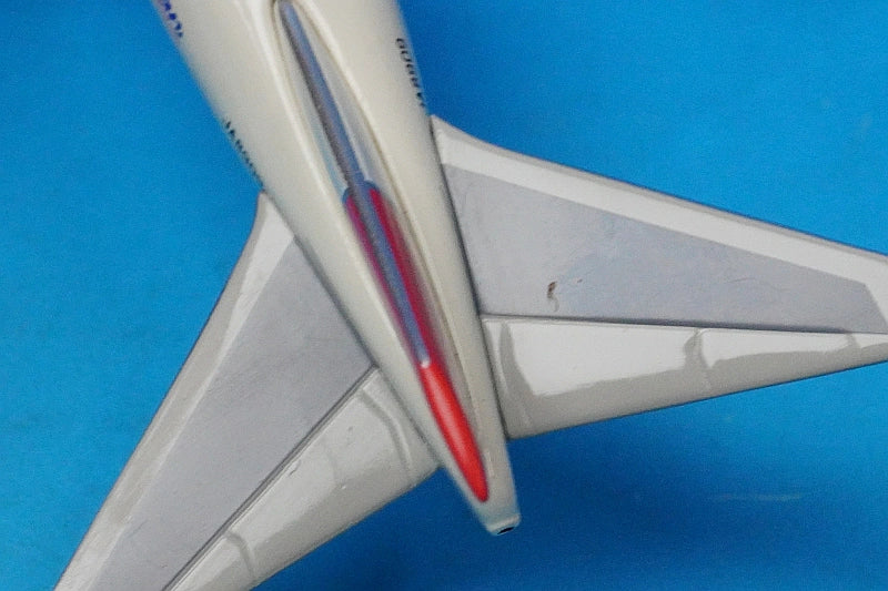 1:400 JAL Boeing 747-446 "Go Japan National Soccer Team" JA8909 10056 Phoenix airplane model