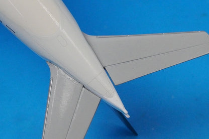 1:400 B777-300ER Cathay Pacific Oneworld B-KQI EW477W003 JC Wings airplane model