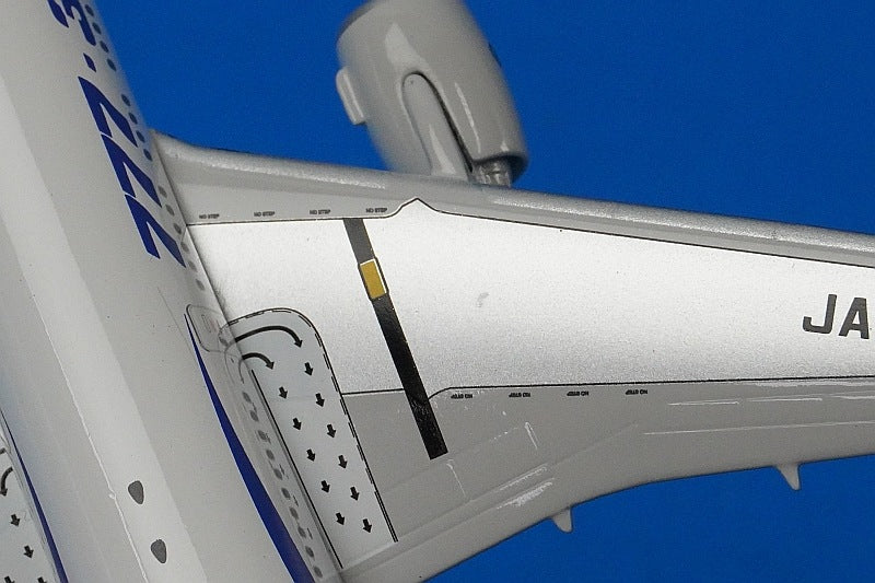 1:400 B777-300 ANA-style livery JA751A 04149 Phoenix airplane model