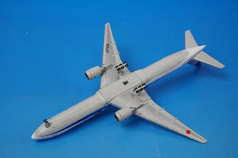 1:500 B777-300 ANA GUNDAM JET JA755A NH50057 ANA